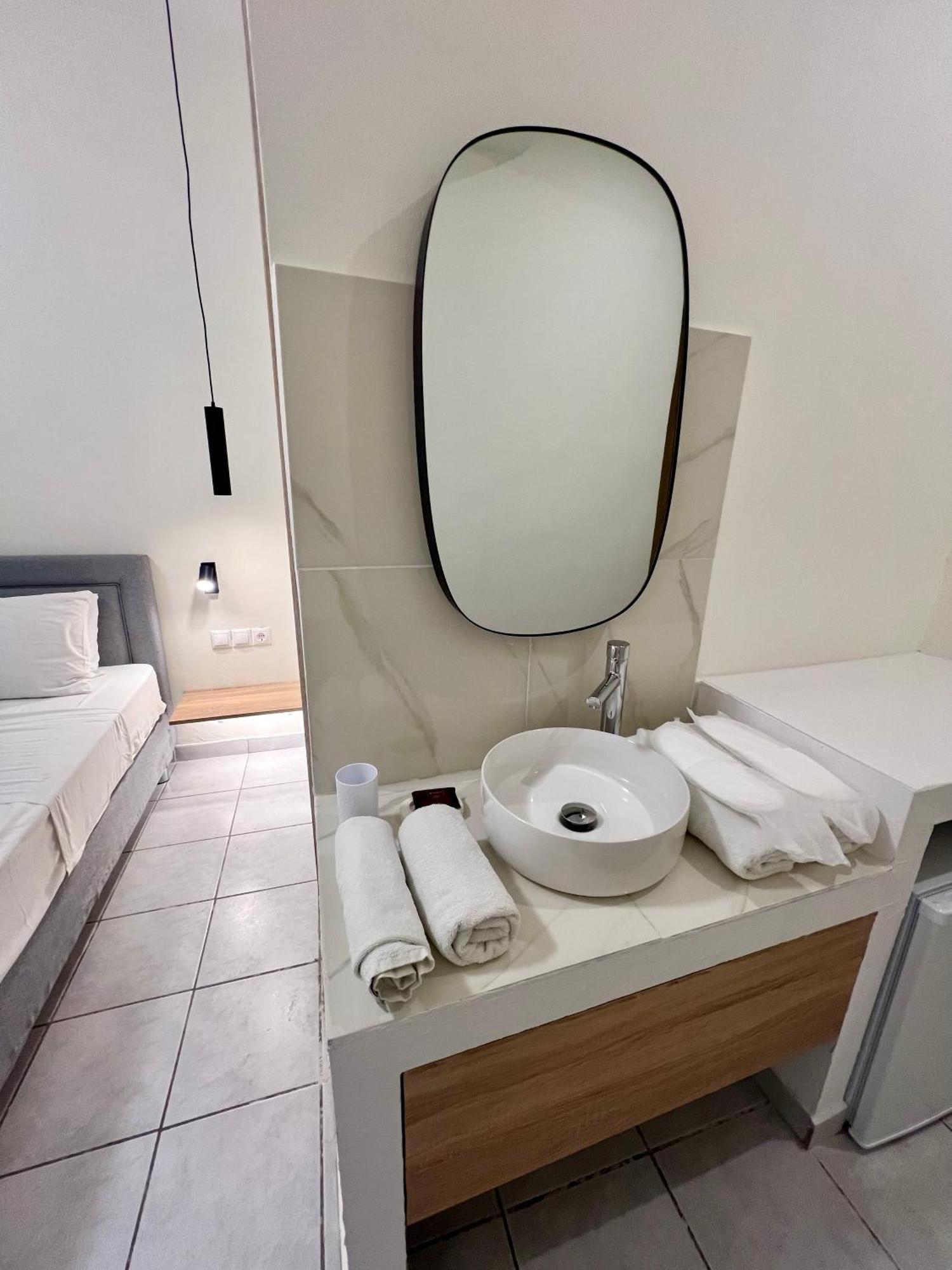 Koukounari Agistri Skála Kamer foto